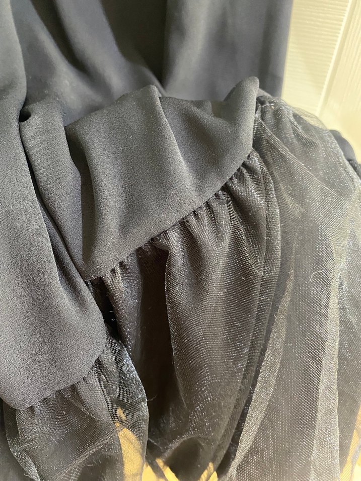 V Yaka Siyah Uzun Kadın Elbise - Görsel 3