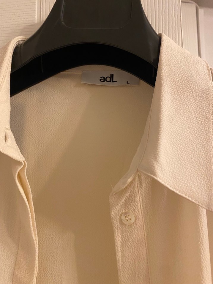 Düğmeli Bej Kadın uzun kollu krep gömlek - Görsel 2