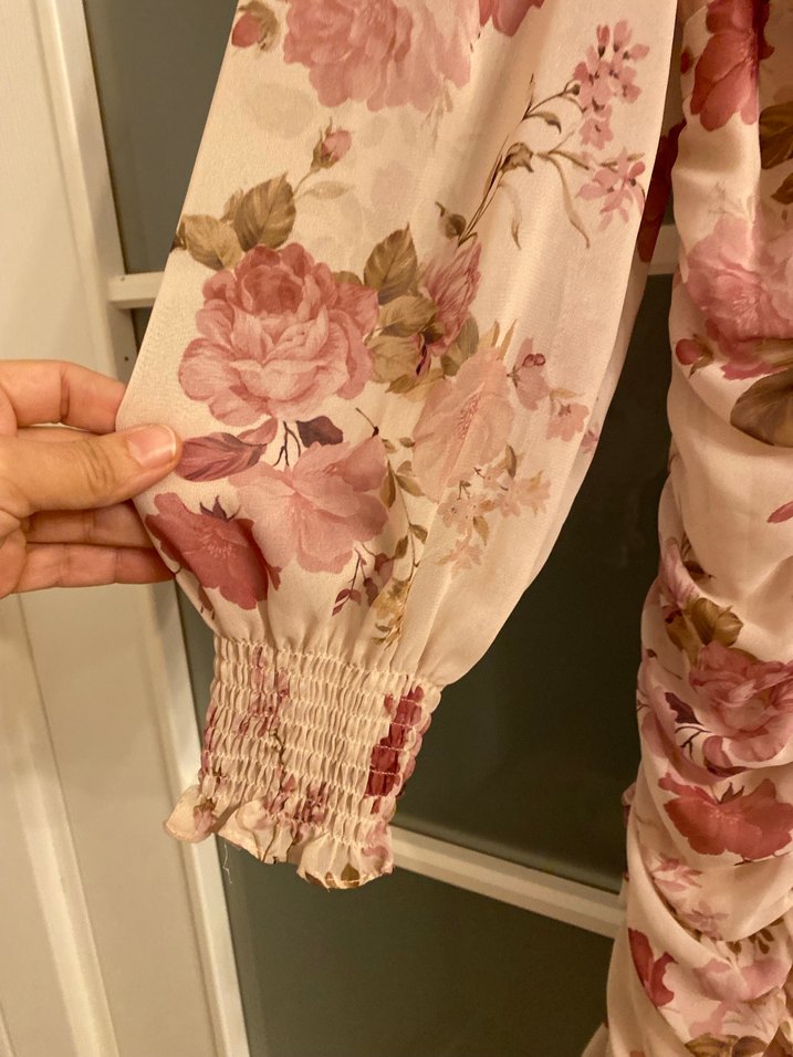 Çiçek Desenli Pembe Midi Mini Elbise - Görsel 2