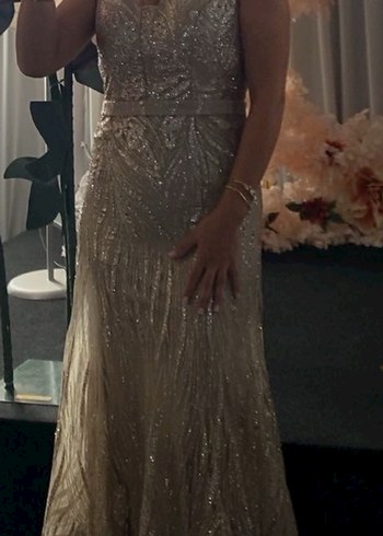 Bej Parlak Uzun Drapeli Nişan Elbisesi - Görsel 3