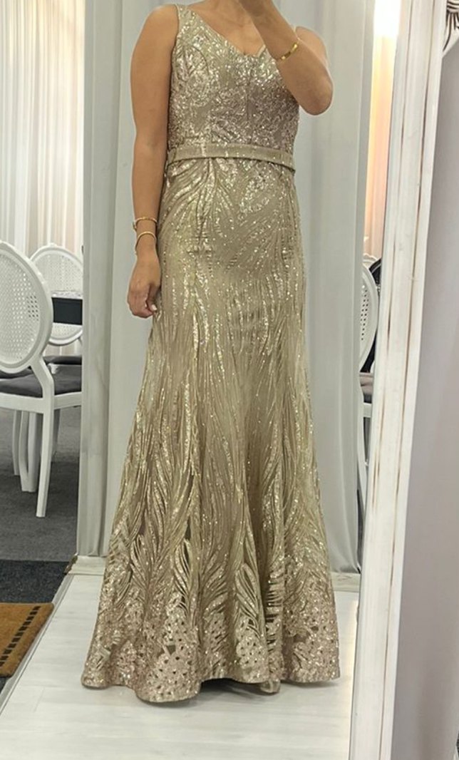 Bej Parlak Uzun Drapeli Nişan Elbisesi - Görsel 2