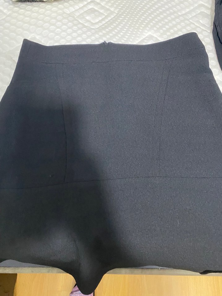 Siyah kumlu krep etek - Görsel 3