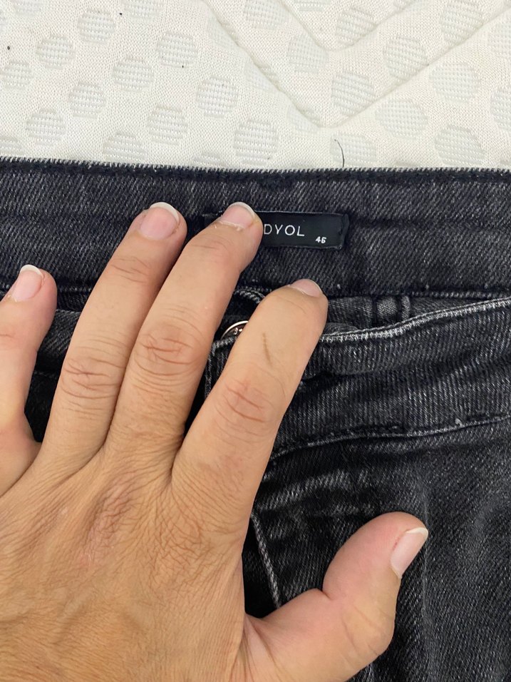 Düğmeli Gri Mini Kot Şort - Görsel 2