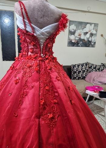 Kırmızı İşlemeli Boncuklu Straplez Nişan Elbisesi - Görsel 2