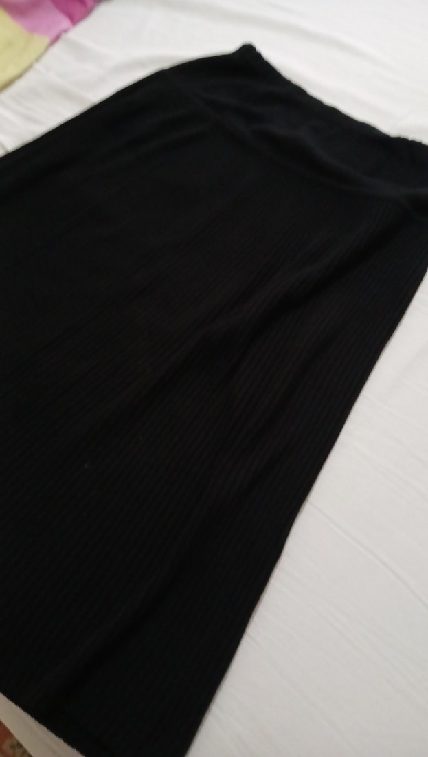 Siyah Piliseli Uzun Kadın Etek - Görsel 3