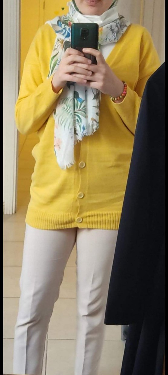 Sarı Düğmeli Kadın Midi Hırka - Görsel 4