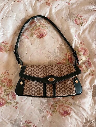 Guess bej baget kol çanta yeşil
