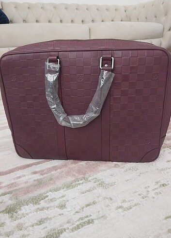 LOUIS VUİTTON EVRAK VE LAPTOP ÇANTASI 