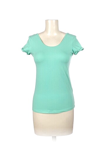 PreLoved T-shirt %70 İndirimli.