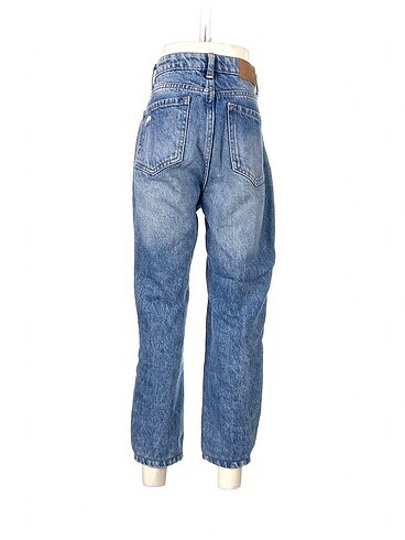 32 Beden Bershka Jean / Kot %70 İndirimli.