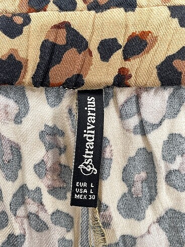 l Beden çeşitli Renk Stradivarius Mini Şort %70 İndirimli.