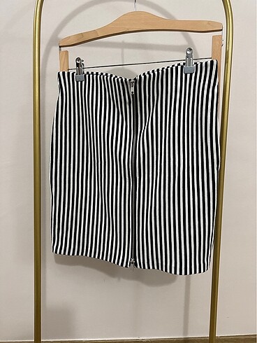 H&m çizgili siyah beyaz etek