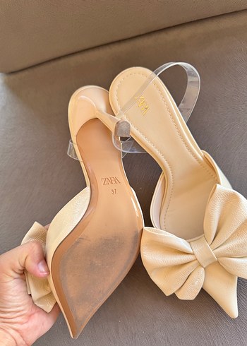 Zara Bej Fiyonklu Stiletto Kadın Abiye Ayakkabı