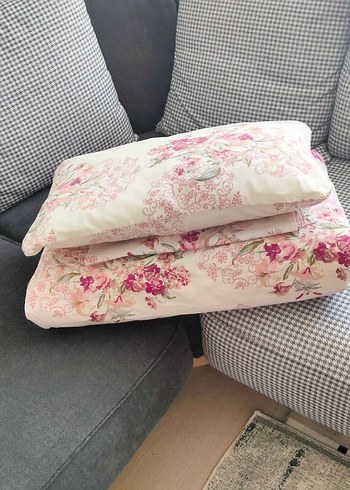 Pembe Çiçek Desenli Nevresim Takımı - Görsel 2