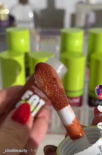 Beden NYX FAT OIT LIP DRIP PARLATICI DUDAK YAĞI SCROLLIN