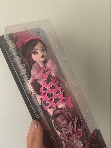  Beden MONSTER HIGH DRACULARA KAPALI KUTU