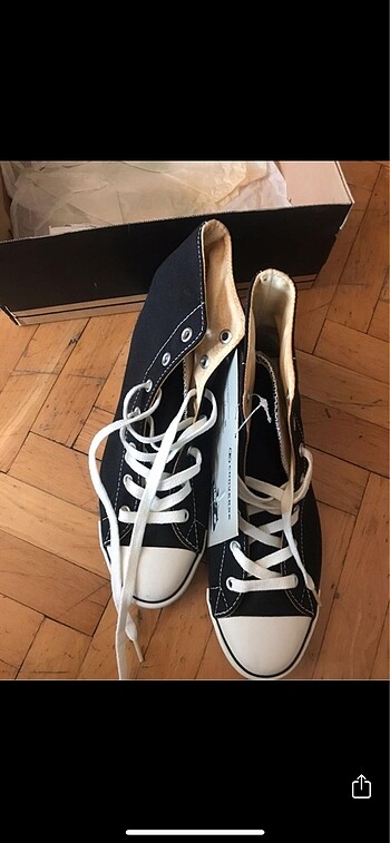 38 Beden siyah Renk Converse ayakkabı yeni