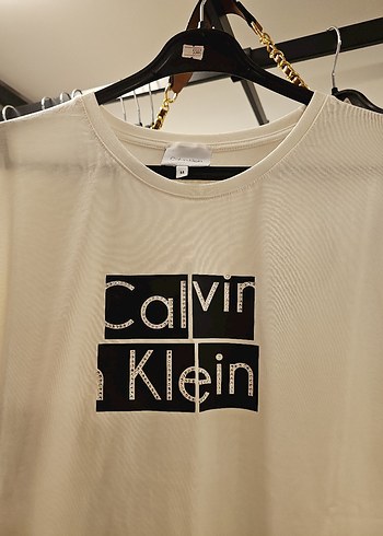 Calvin Klein Beyaz Pamuklu Kısa Kollu Baskılı Tişört