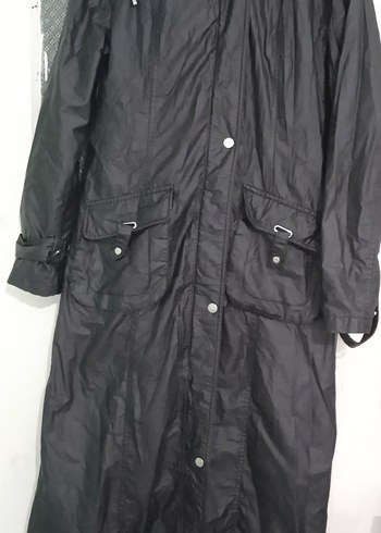 Düğmeli Siyah Uzun Kadın Yağmurluk - Görsel 2