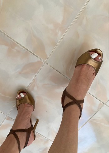 38 Beden Bronz Parlak Topuklu