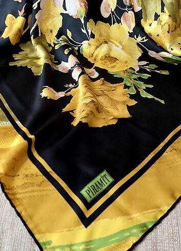 Piramit polyester esarp