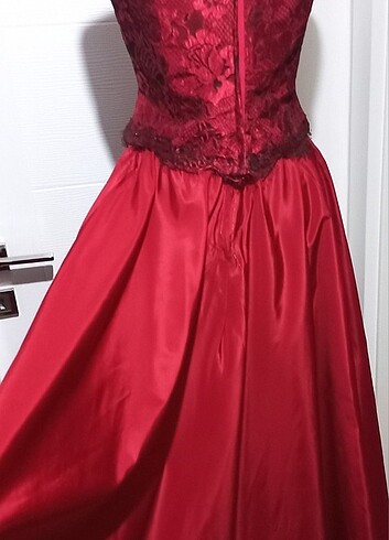 38 Beden Abiye kırmızı elbise