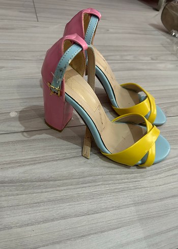 Renkli Pastel Topuklu Kadın Sandalet
