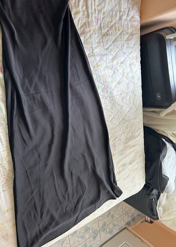 Zara Zincir Detaylı Siyah Uzun Askılı Elbise