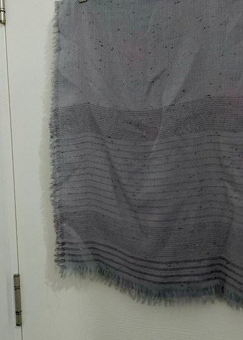 Gri Pileli Kadın Şal - Görsel 2