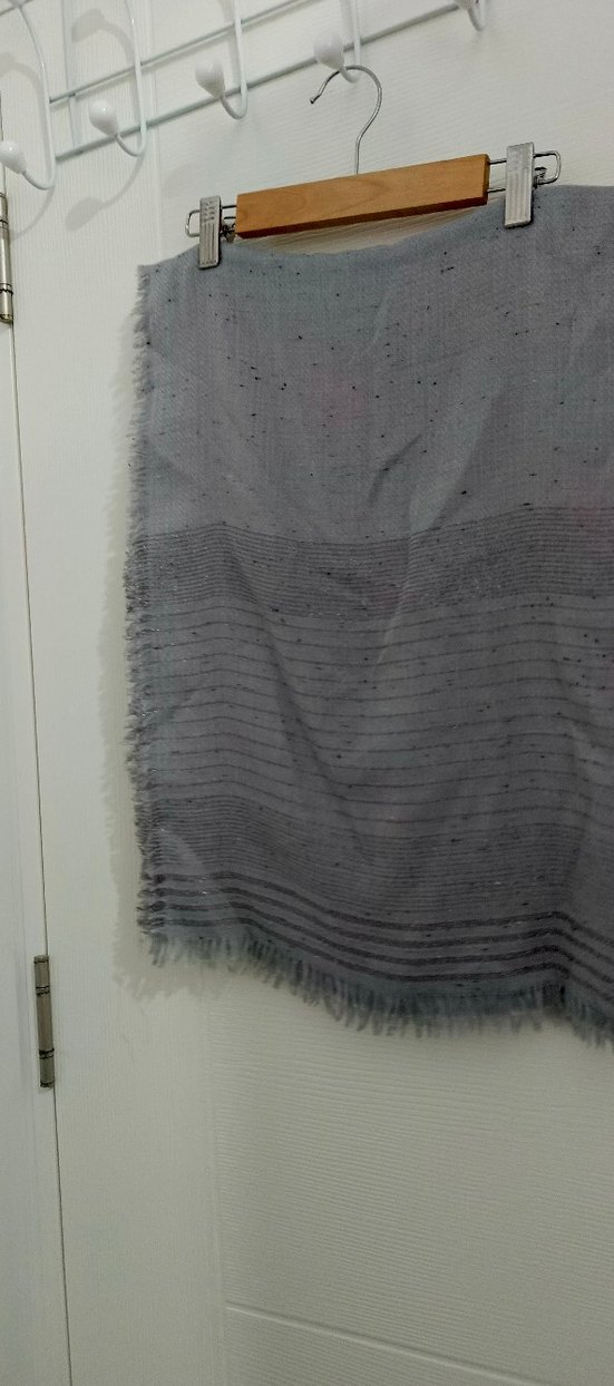 Gri Pileli Kadın Şal - Görsel 2