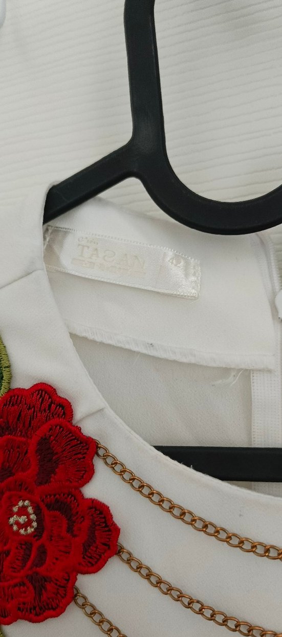 Nakışlı Beyaz Kadın Bluz - Görsel 3