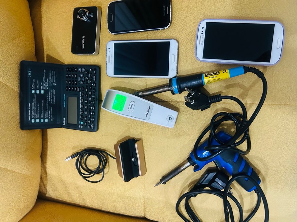 Koyu Mavi Havya ve Elektronik Aksesuarlar - Görsel 5