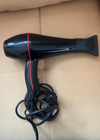  Beden Powertec Turbo Profesyonel Saç Kurutma Makinesi