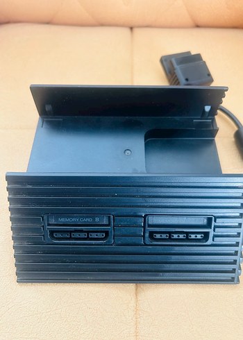 Beden PlayStation Bellek Kartı Yuvası