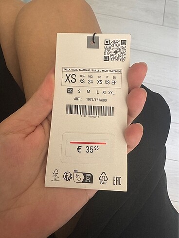 xs Beden siyah Renk Zara etiketli bel detaylı elbise