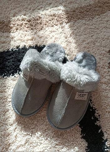 UGG terlik