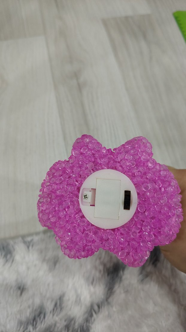 kristal pilli renk degistiren Anna lamba - Görsel 3