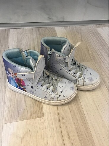 LC Waikiki Elsa sneaker 