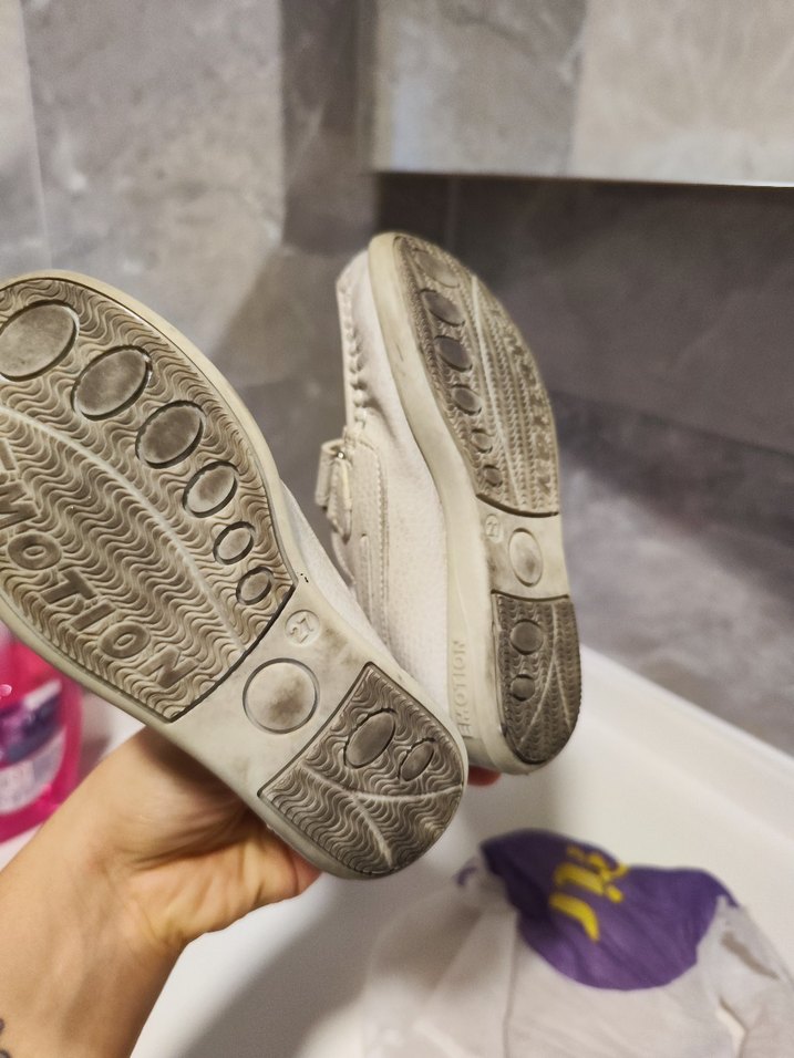 Gri Tokalı Beyaz Erkek Çocuk Ayakkabısı - Görsel 4