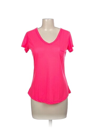 Diğer T-shirt %70 İndirimli.