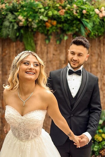 Gelinlik aysira