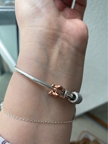 Diğer Pandora charm
