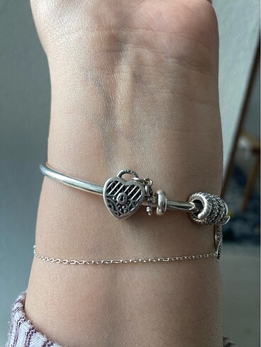 Pandora kalp charm