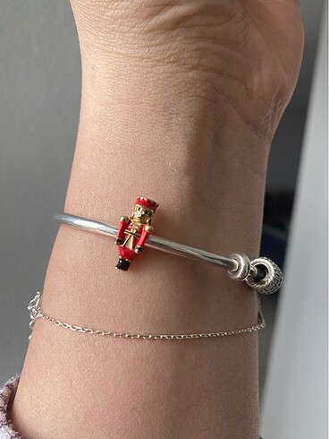 Pandora charm kurşun asker