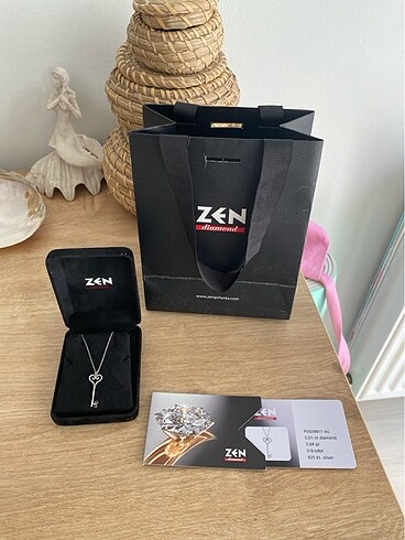 Zen Diamond Zen Pırlantalı Anahtar Kolye