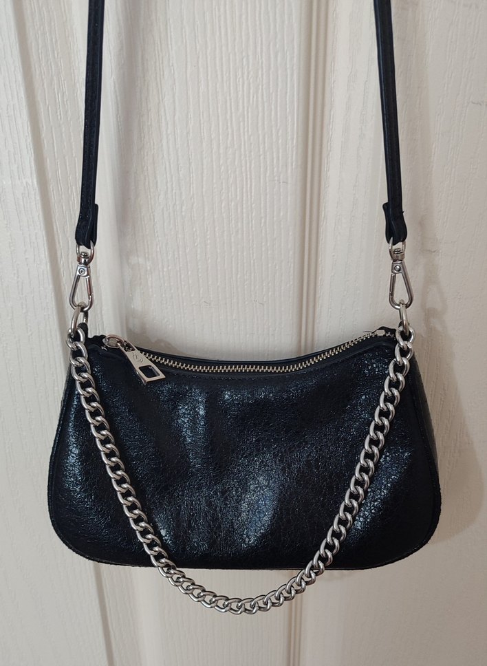 Siyah Çanta - Görsel 2