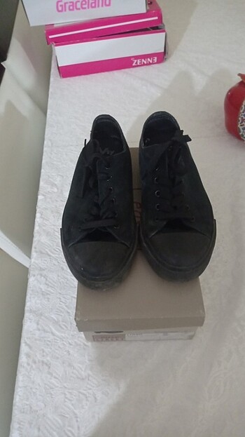 Deichmann Ayağıma bol geliyo