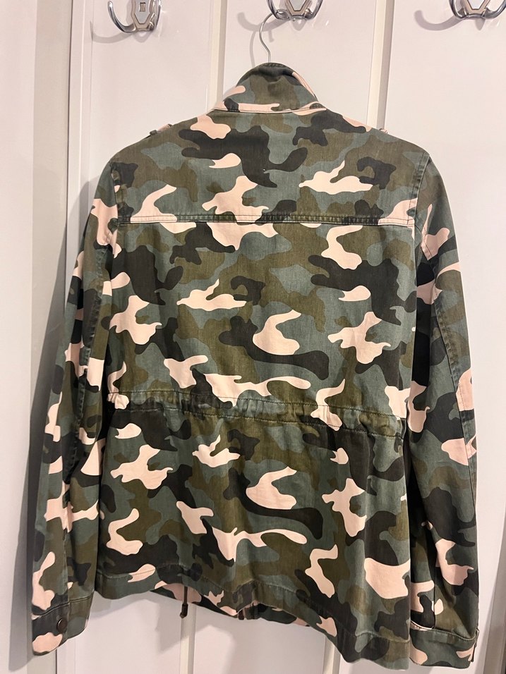 Düğmeli Kamuflaj Kadın Ceket - Görsel 4