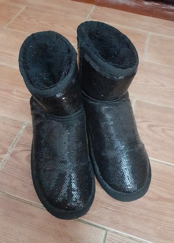 Siyah ici tuylu kışlık ev botu (BURSA)