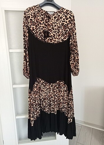 Leoparlı elbise